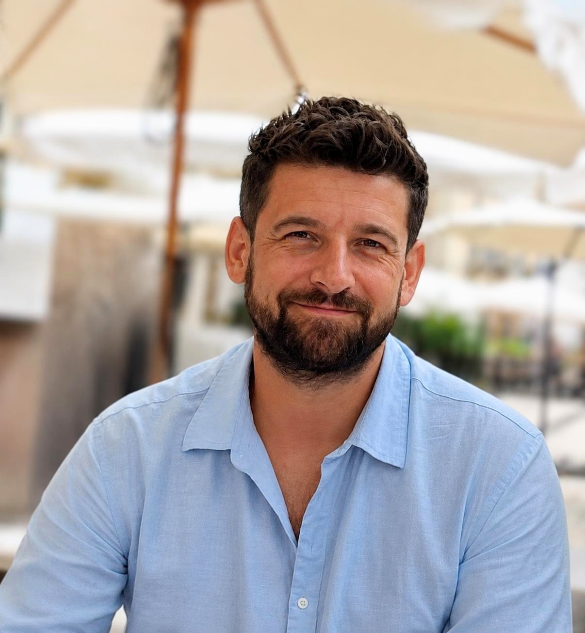 Bódis Péter — Fondator, Petani Imobiliare